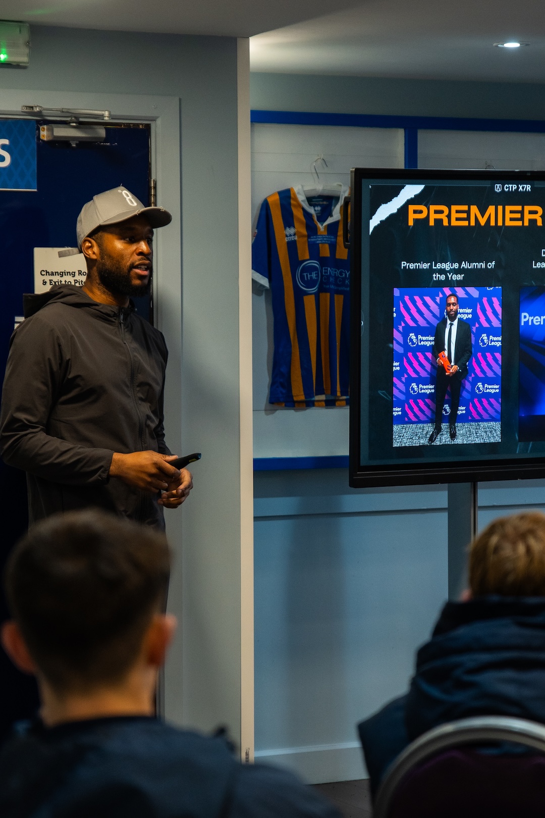 Scholars receive motivational visit from DJ PEPS